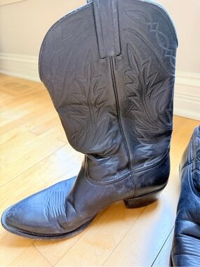 Justin Boots Black Leather Cowboy Boots